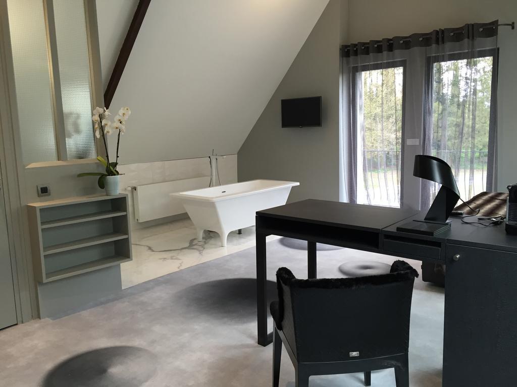 Le Domaine Des Loups Hotel Souchez Bagian luar foto