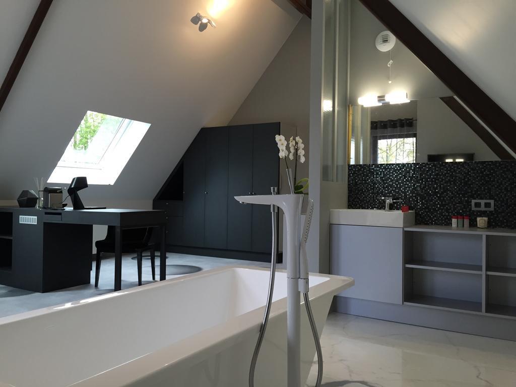 Le Domaine Des Loups Hotel Souchez Bagian luar foto